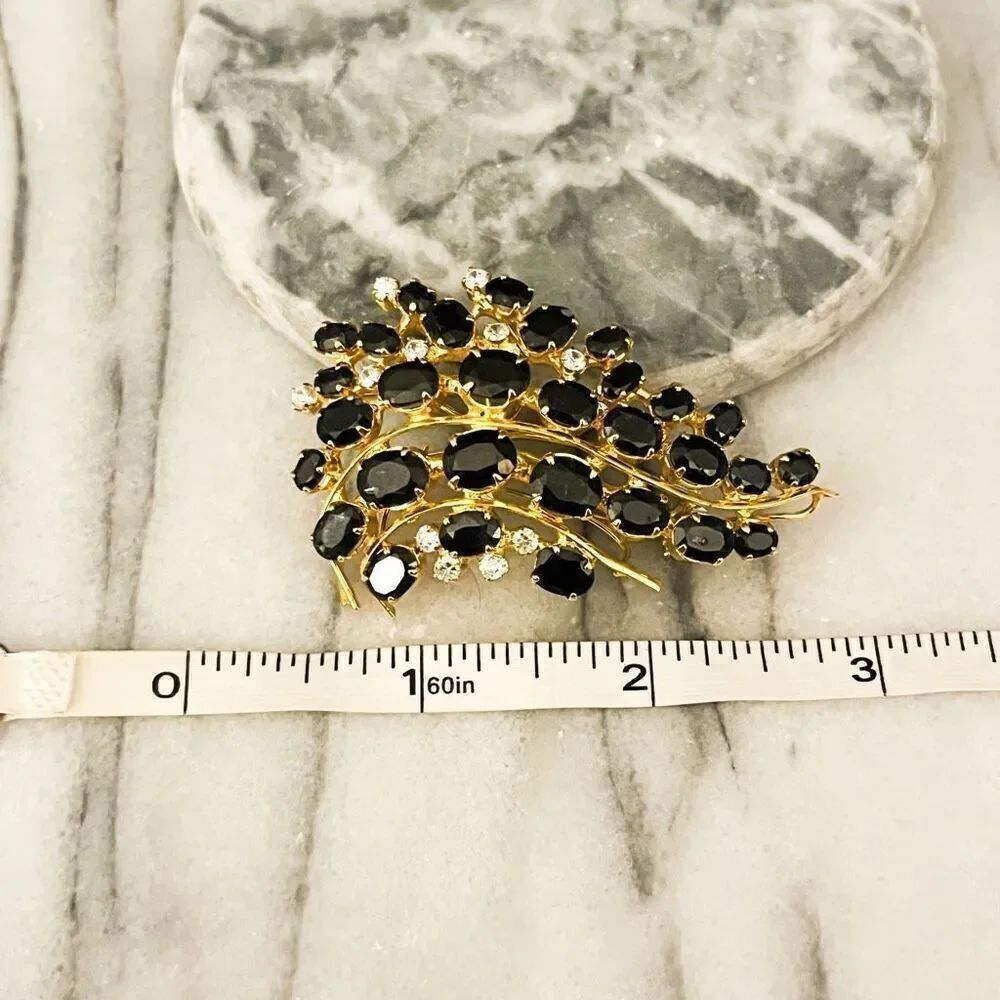 Vintage Black Crystal Spray Brooch Pin‎ Gold Toned Metal Prong Set Clear Accent